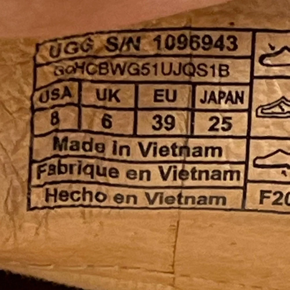 UGG calf hair sneaker - Picture 7 of 8